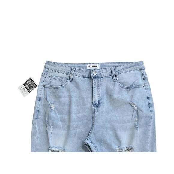 Mekool XXL Light Wash Distressed Skinny Blue Jeans NWT - Picture 4 of 9